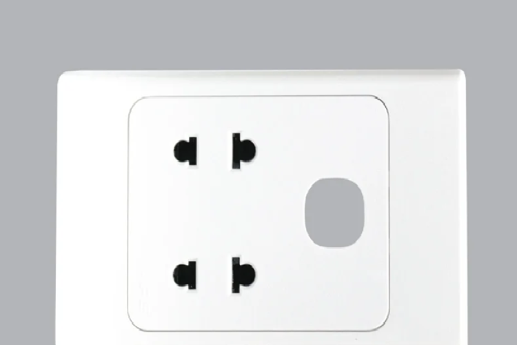 MPE – Ổ cắm đôi 2 chấu + lỗ A20US2XN